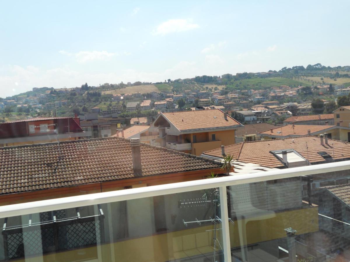 Hotel Blurelda Silvi Marina Exterior foto